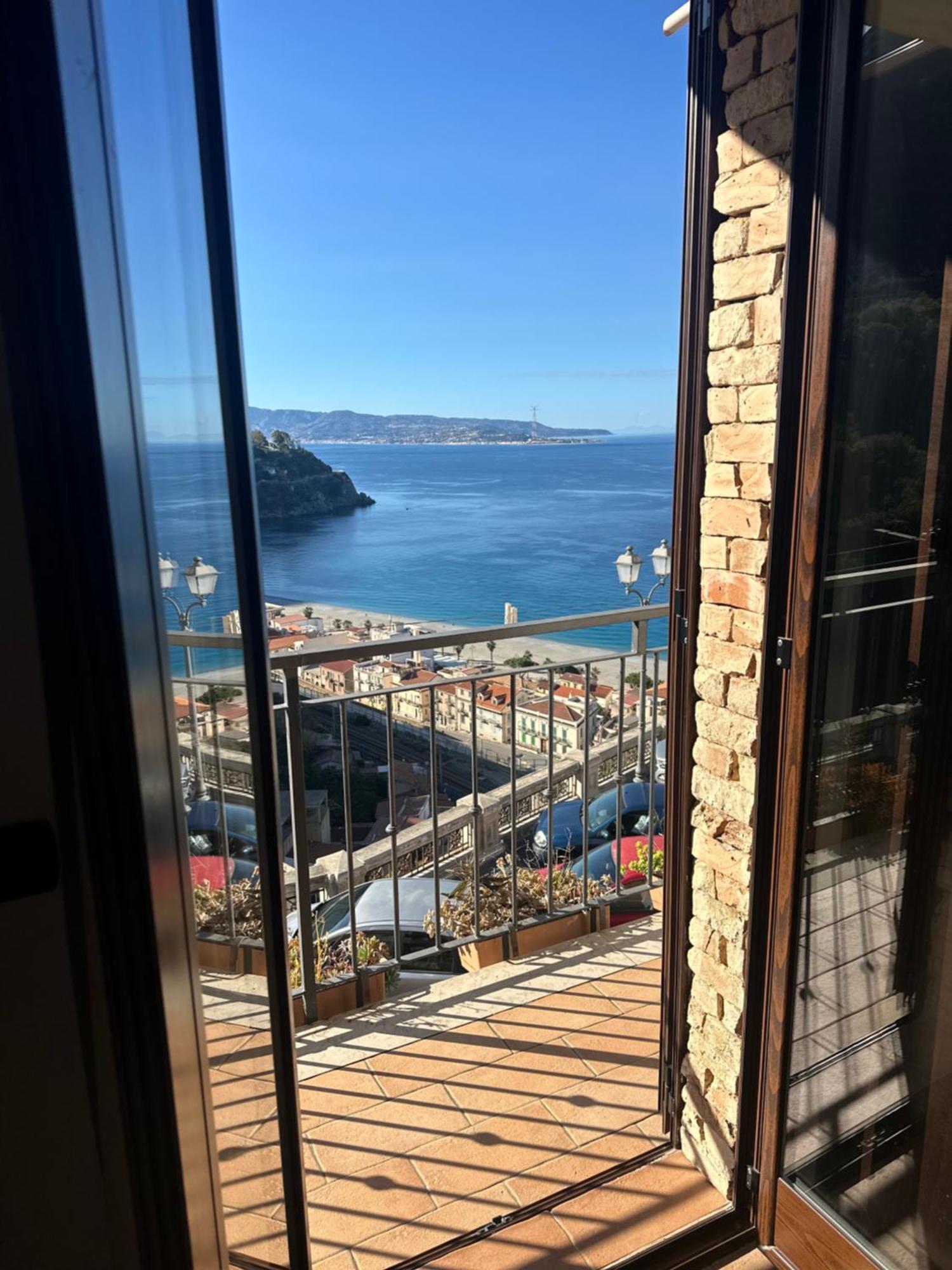 B&B La Bastia Шилла Экстерьер фото